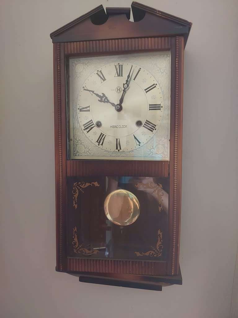 Hibino wall hanging pendulum clock made in Japan 1940s Working