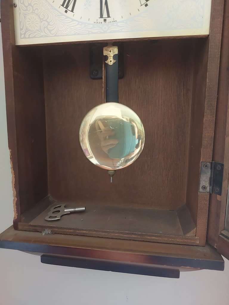 Hibino wall hanging pendulum clock made in Japan 1940s Working