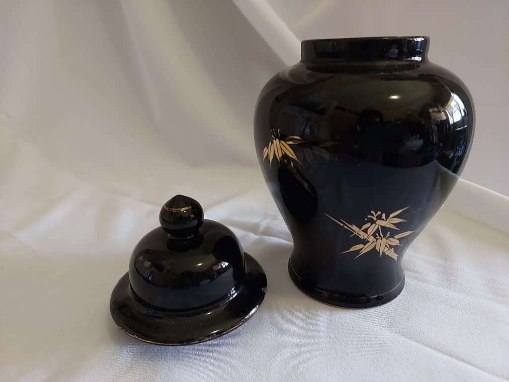 Black porcelain oriental ginger jar with lid