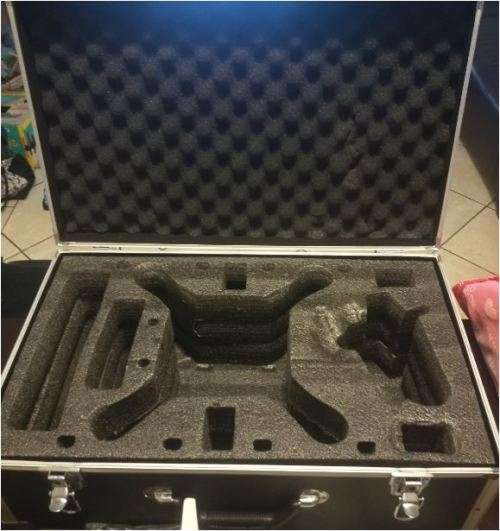 DJI - PHANTOM 3 - STANDARD - Immaculate Condition with Extra Battery and Carry Case