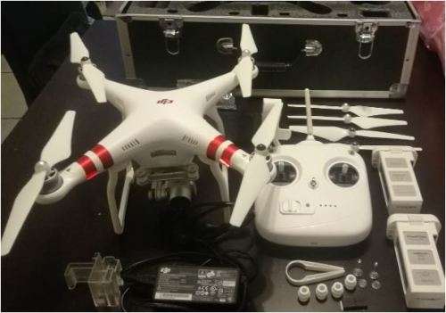 DJI - PHANTOM 3 - STANDARD - Immaculate Condition with Extra Battery and Carry Case