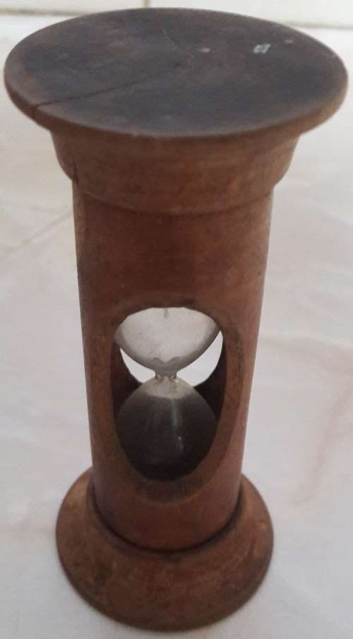 ANTIQUE HOUR GLASS