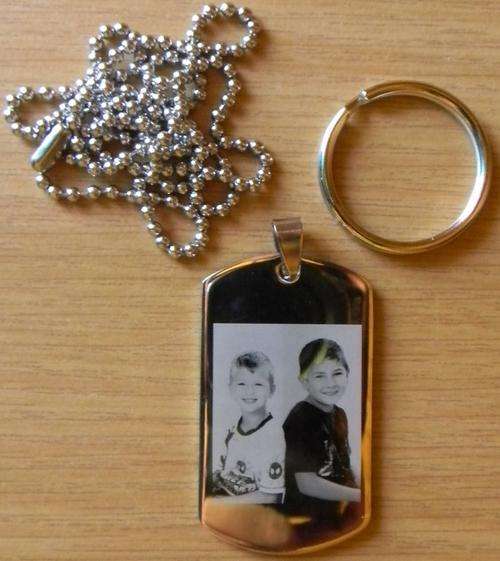 Photo Engraved personalised Pendants, Dog tags, keyrings