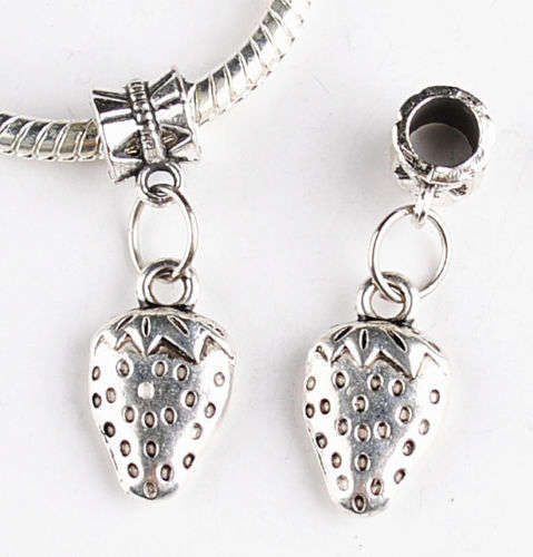 NEW 1pcs Tibetan Silver strawberry Charm Bead Fit European Bracelet   C040