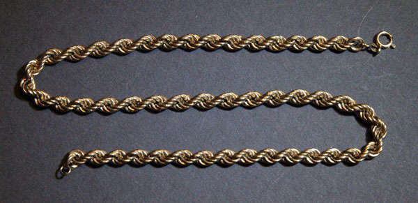 9ct Gold Thick Rope Chain - 42cm length and 5.7mm width - R1 start no reserve