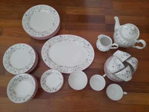 Johnsons brothers full dinner set