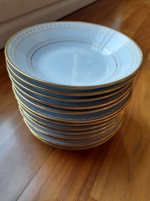 Noritake Barrington 12 sideplates and 13 dessert bowls