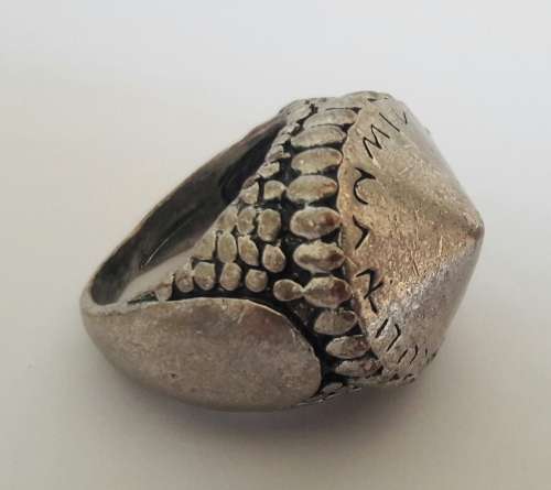 Stunning vintage metal ring