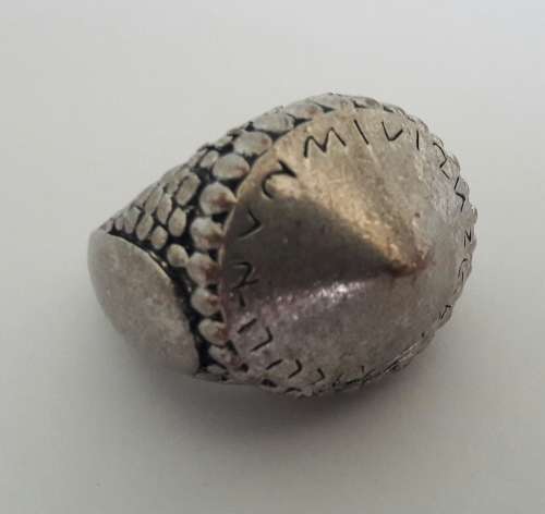 Stunning vintage metal ring