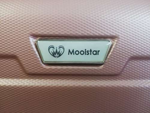 Luxury traveling suitcase sets