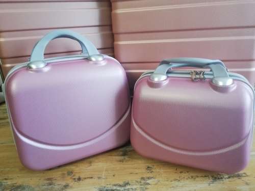 Luxury traveling suitcase sets