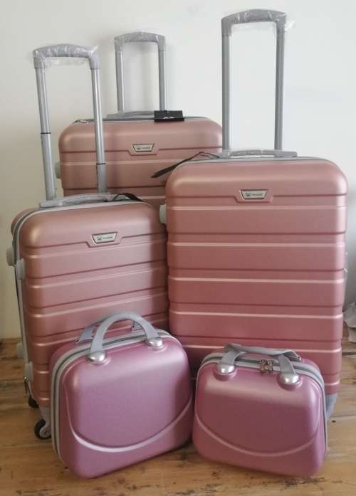 Luxury traveling suitcase sets