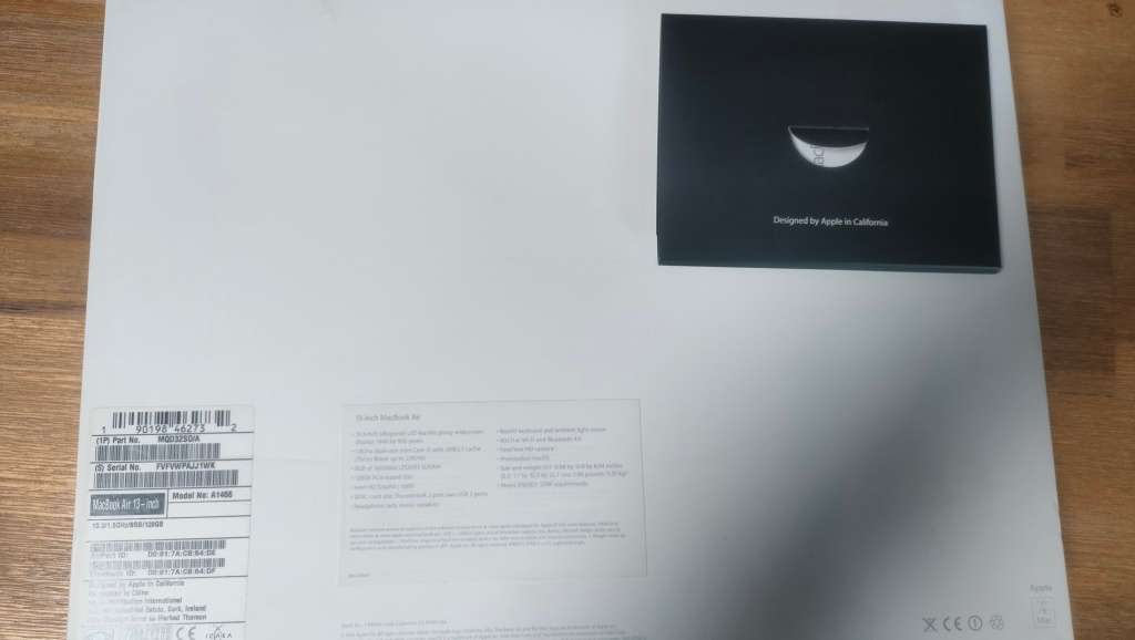 2017 MacBook Air 13.3-inch | Core i5 1.8GHz | 8GB RAM | 128GB SSD with ad 128gb SD card storage.