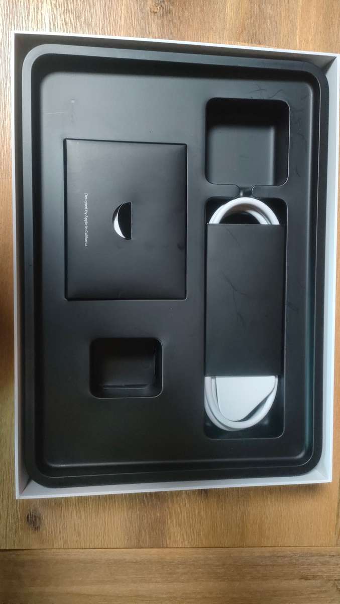 2017 MacBook Air 13.3-inch | Core i5 1.8GHz | 8GB RAM | 128GB SSD with ad 128gb SD card storage.