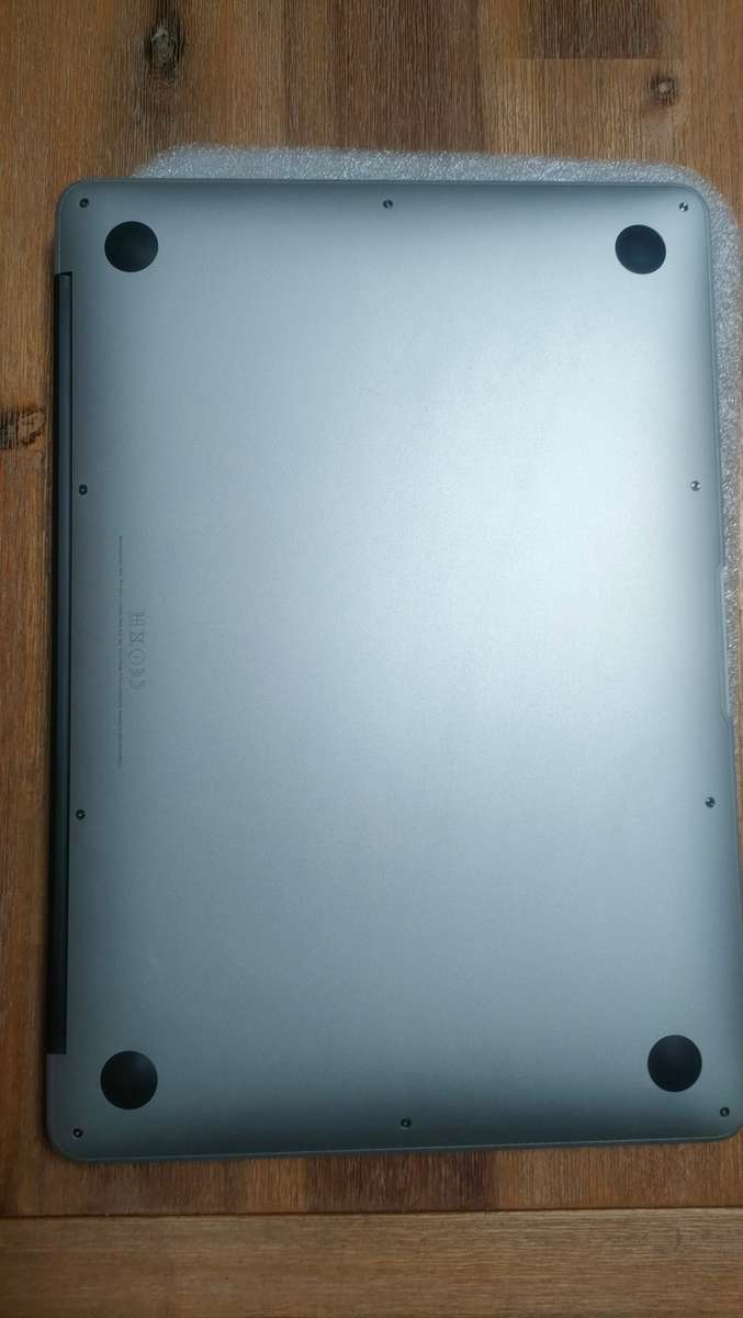 2017 MacBook Air 13.3-inch | Core i5 1.8GHz | 8GB RAM | 128GB SSD with ad 128gb SD card storage.