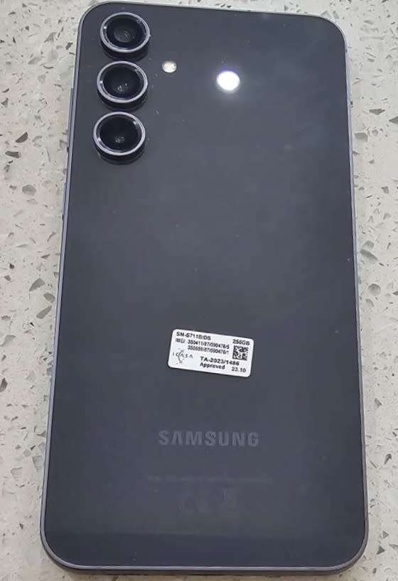 Samsung Galaxy S23 FE 256GB (Dual SIM)