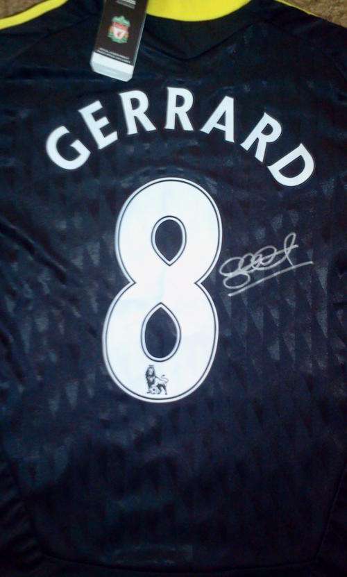 Steven Gerrard Liverpool Signed Jersey + COA