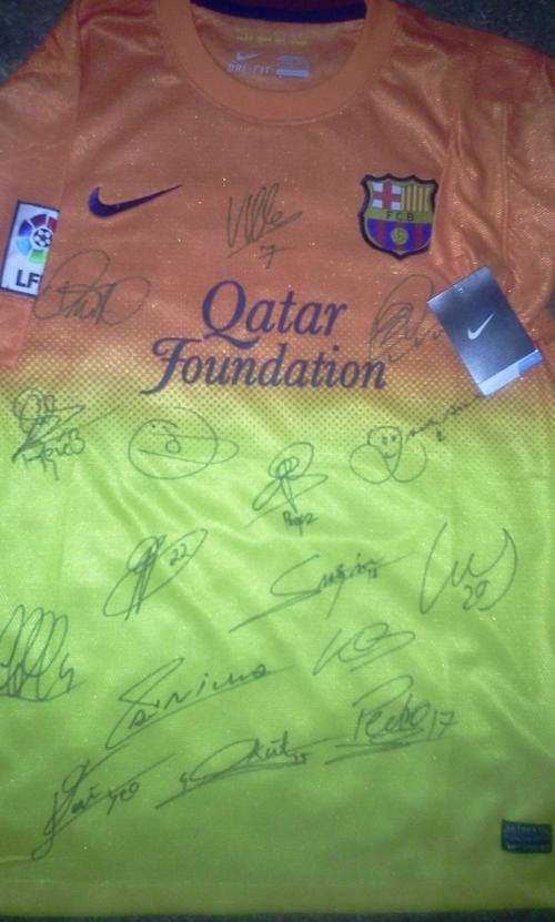 Barcelona Team Signed Away Jersey 12/13 On A Messi 10 Jersey + C.O.A.