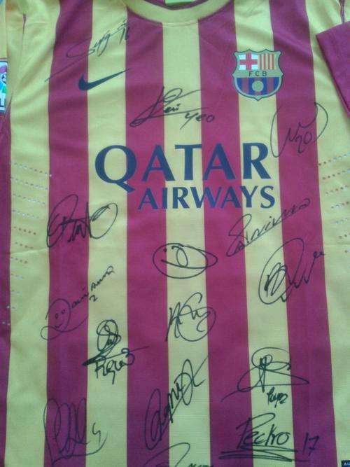 BARCELONA 13/14 TEAM SIGNED JERSEY + COA