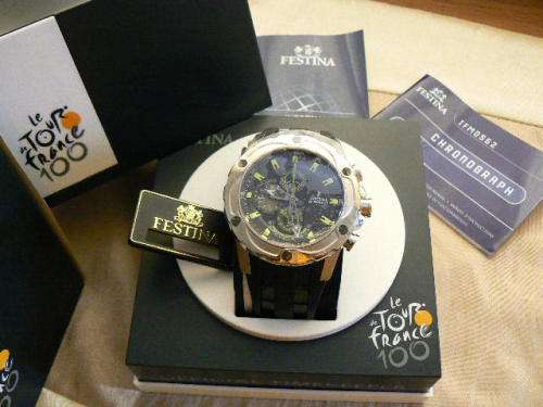 FESTINA CHRONOGRAPH F16526/3 TOUR DE FRANCE IN  FESTINA TOUR DE FRANCE BOX