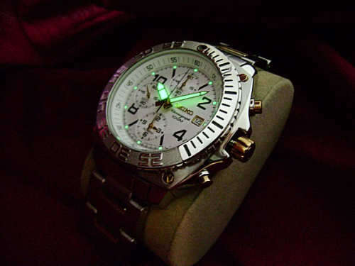 Seiko Chronograph Watch -SNA619  Sporty *** Great Authentic Seiko Watch*** Looker***