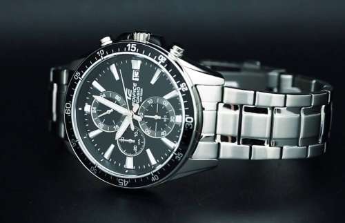 CASIO EDIFICE CHRONOGRAPH  EFR-546D-1AVUEF ****LOOKER*** GREAT WATCH,