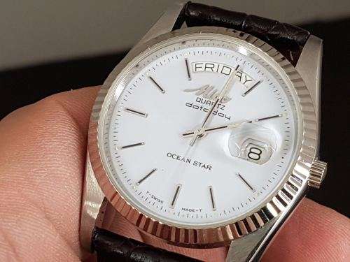 MIDO OCEAN STAR DAY TO DAY, SWISS MADE QUARTZ, SWISS DESIGN ETA 955132 (NEW OLD STOCK )