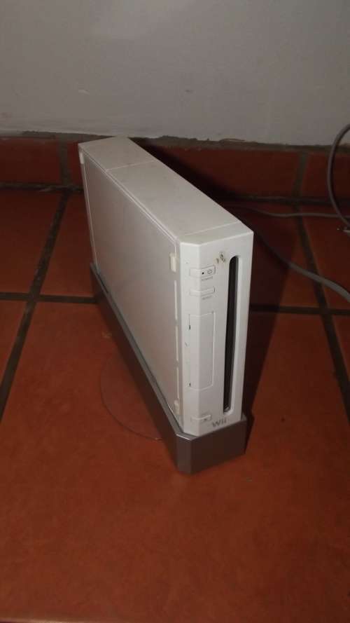 Wii Game Console, accessories and games