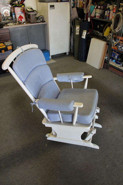 Glider (Feeding Chair)