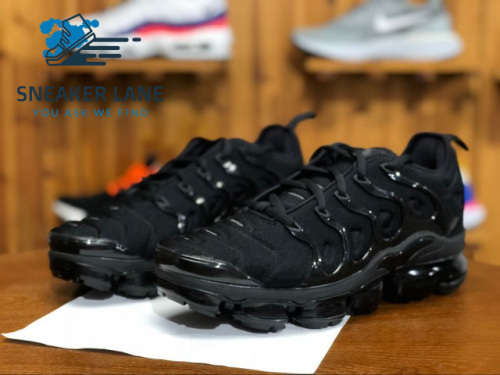 Nike Air Vapormax Plus - Triple Black - SPECIAL