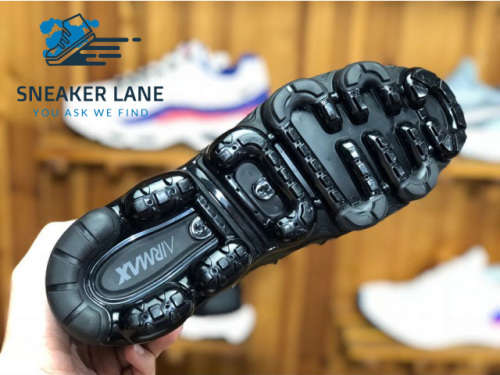 Nike Air Vapormax Plus - Triple Black - SPECIAL