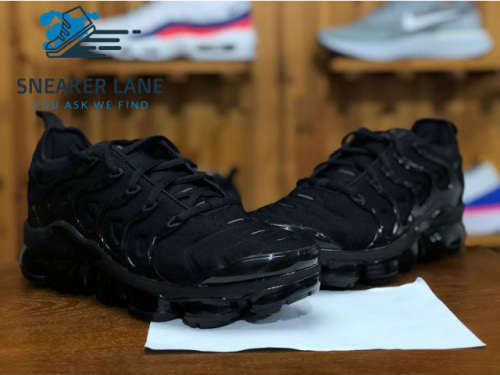 Nike Air Vapormax Plus - Triple Black - SPECIAL