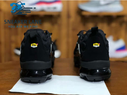 Nike Air Vapormax Plus - Triple Black - SPECIAL