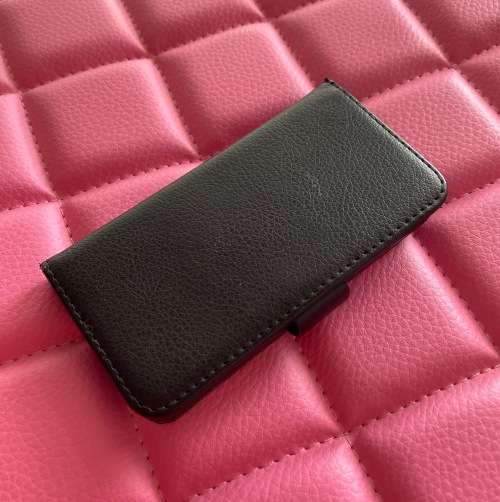 Apple iPhone 5 32GB in black - Pre-owned (FREE SHIPPING) plus FREE case