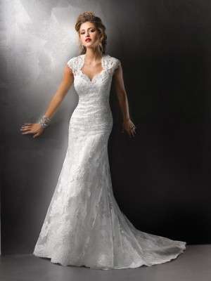 TODAY ONLY -- DISCOUNT -- Lace Wedding Dress - Size 32 (8)