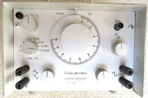WAVETECH FUNCTION GENERATOR  FREQ. UNDER 1HZ to 1MHz, SINE, SQUARE AND TRIANGLE WAVEFORM OUTPUT