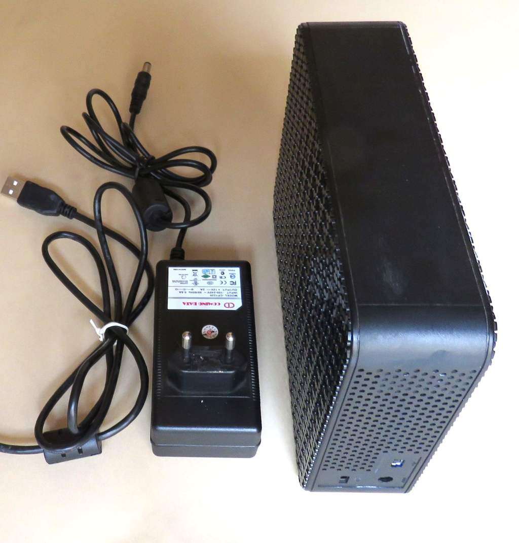 SAMSUNG 1 TB EXTERNAL FULL-SIZE USB HARD DRIVE