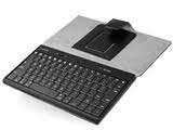 CAPDASE  BLUETOOTH   KEYBOARD  FOR  IPAD 1  , 2  , 3  AND  4 .