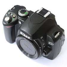 PROFESSIONAL  CAMERA/ NIKON  D40 /   6  MP / EXCELLENT CONDITION !!!