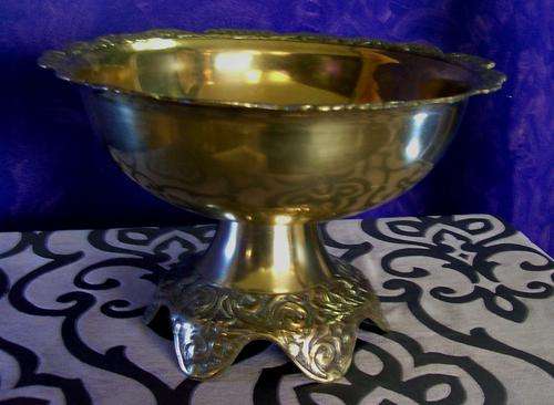 *** Old, Large & Beautiful Korean Brass Planter ***