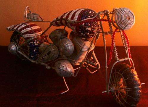 ABSOLUTELY STUNNING AND LARGE MOTORBIKE MADE FROM WIRE AND BEADS!