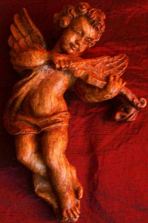 LOVELY LITTLE ANGEL WALL HANGING - LOOKS JUST LIKE WOOD