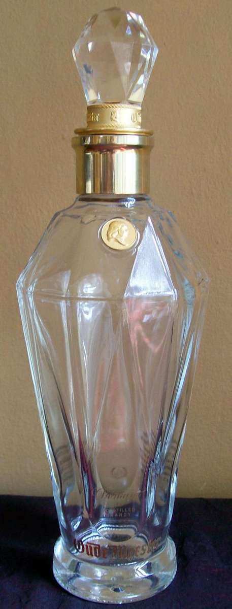 VERY SCARCE/COLLECTABLE OUDE MEESTER BRANDY DECANTER WITH CRYSTAL TOP