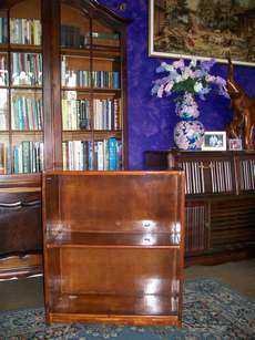 *** PAIR OF TWO VARNISHED PINE BOOKCASES ***
