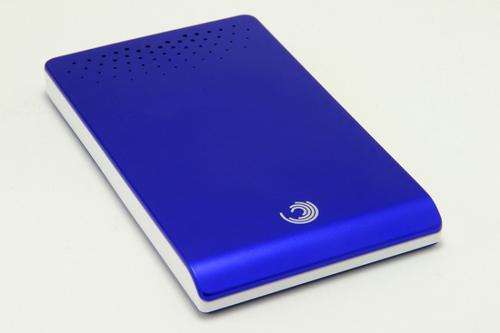 ***Brand New sealed Seagate Free Agent GO 320GB - Blue- Oldmanit Bargain Sale! (ST903203FBD2E1-RK)
