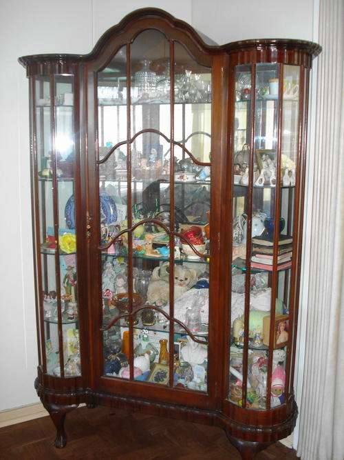 Ball and claw showcase