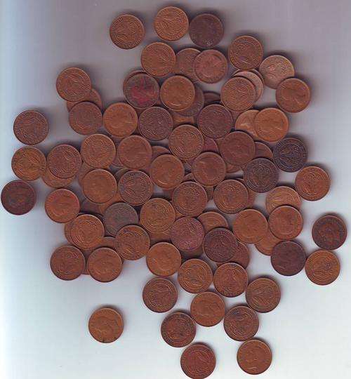 LOT OF 100 FARTHINGS  ****** R1 START *******