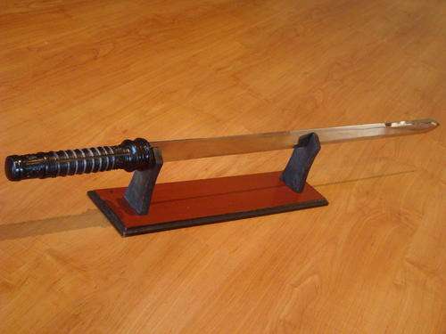 BLADE: SWORD OF THE DAYWALKER with wooden display stand - Great value !!!