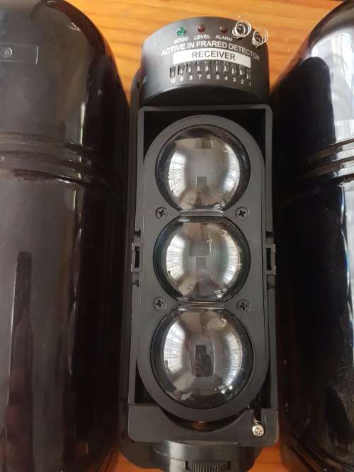 4 sets of Triple laser security beams