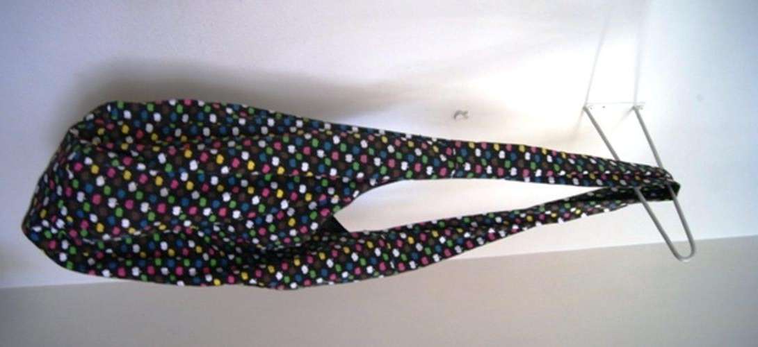 Black with appels handbag